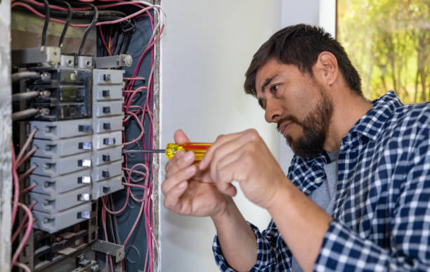 Best Circuit Breaker Repair  in Lake Hamilton, FL